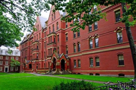 美国哈佛大学入学条件及费用